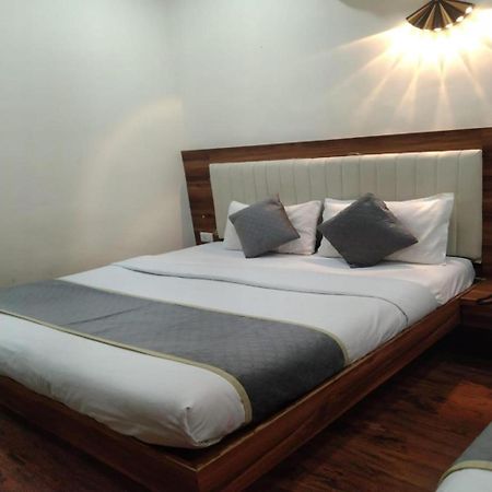 Hotel Air View Near Airport Mumbai Bagian luar foto