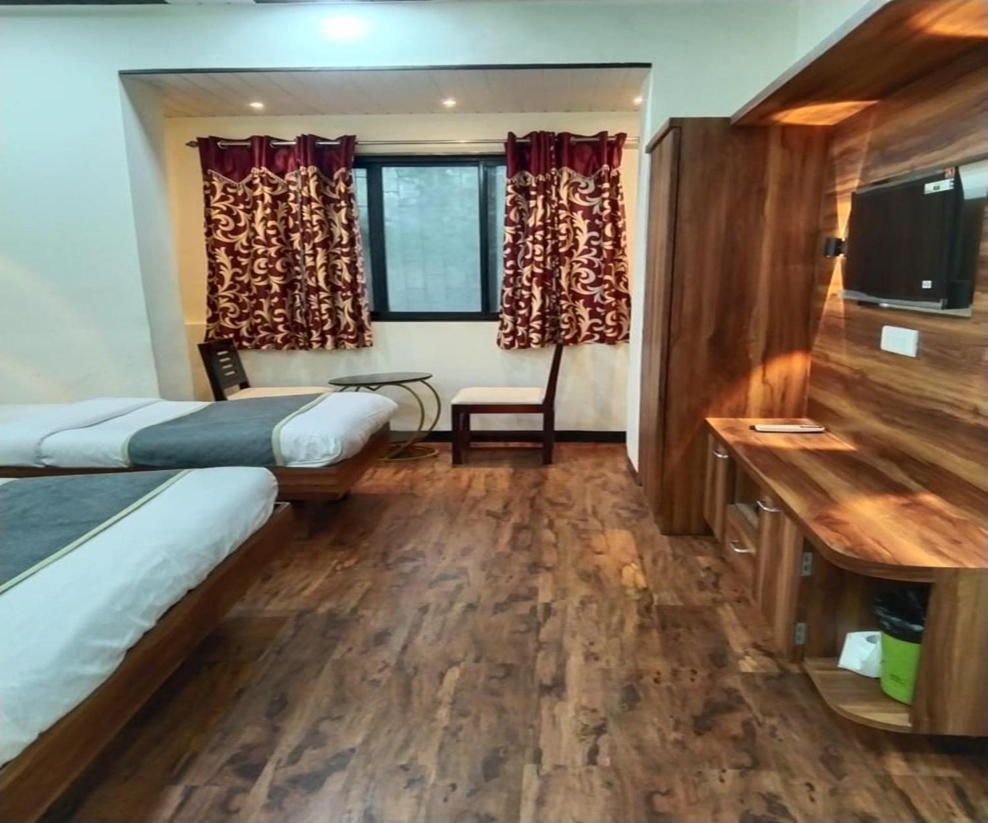 Hotel Air View Near Airport Mumbai Bagian luar foto