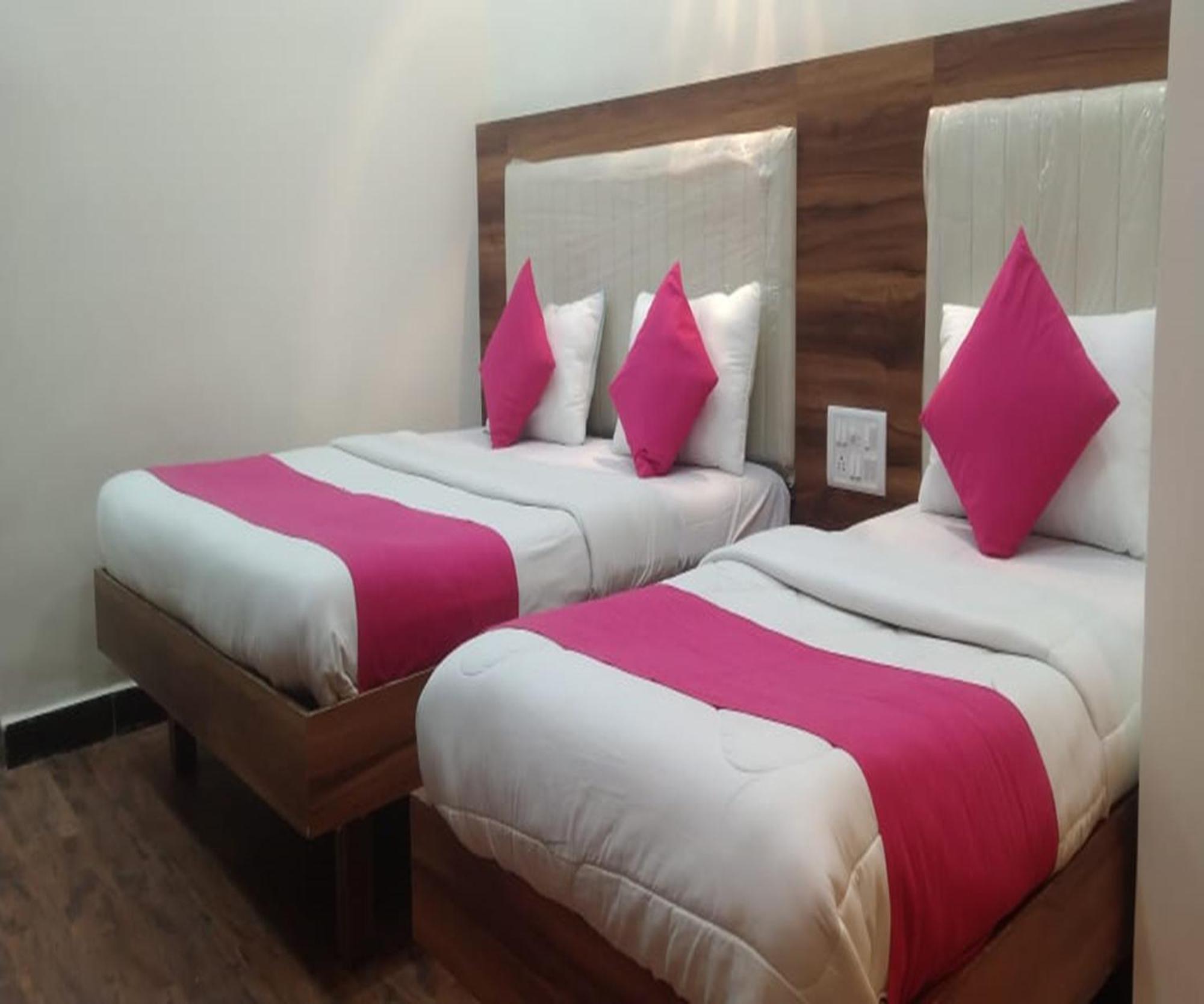 Hotel Air View Near Airport Mumbai Bagian luar foto