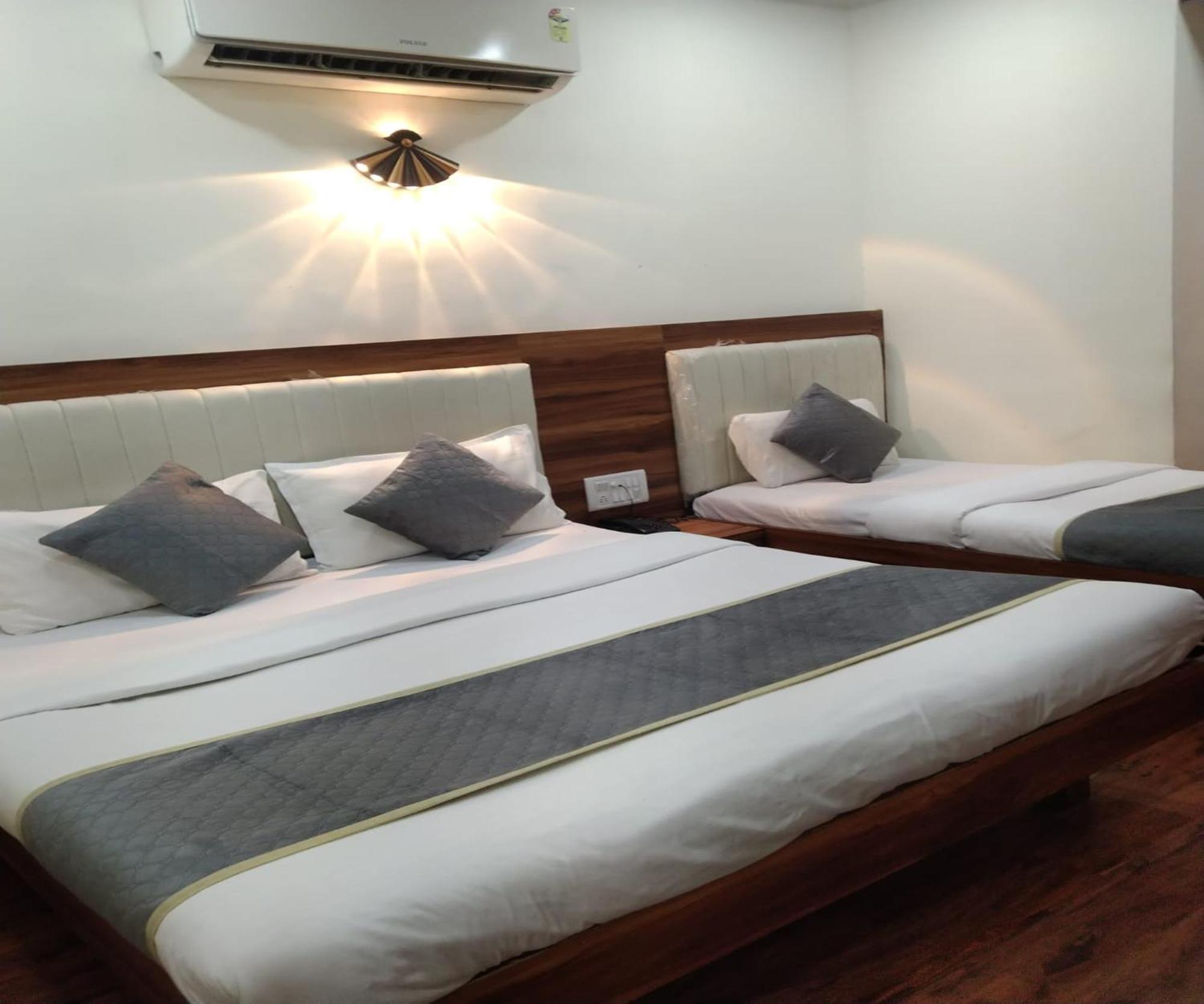 Hotel Air View Near Airport Mumbai Bagian luar foto