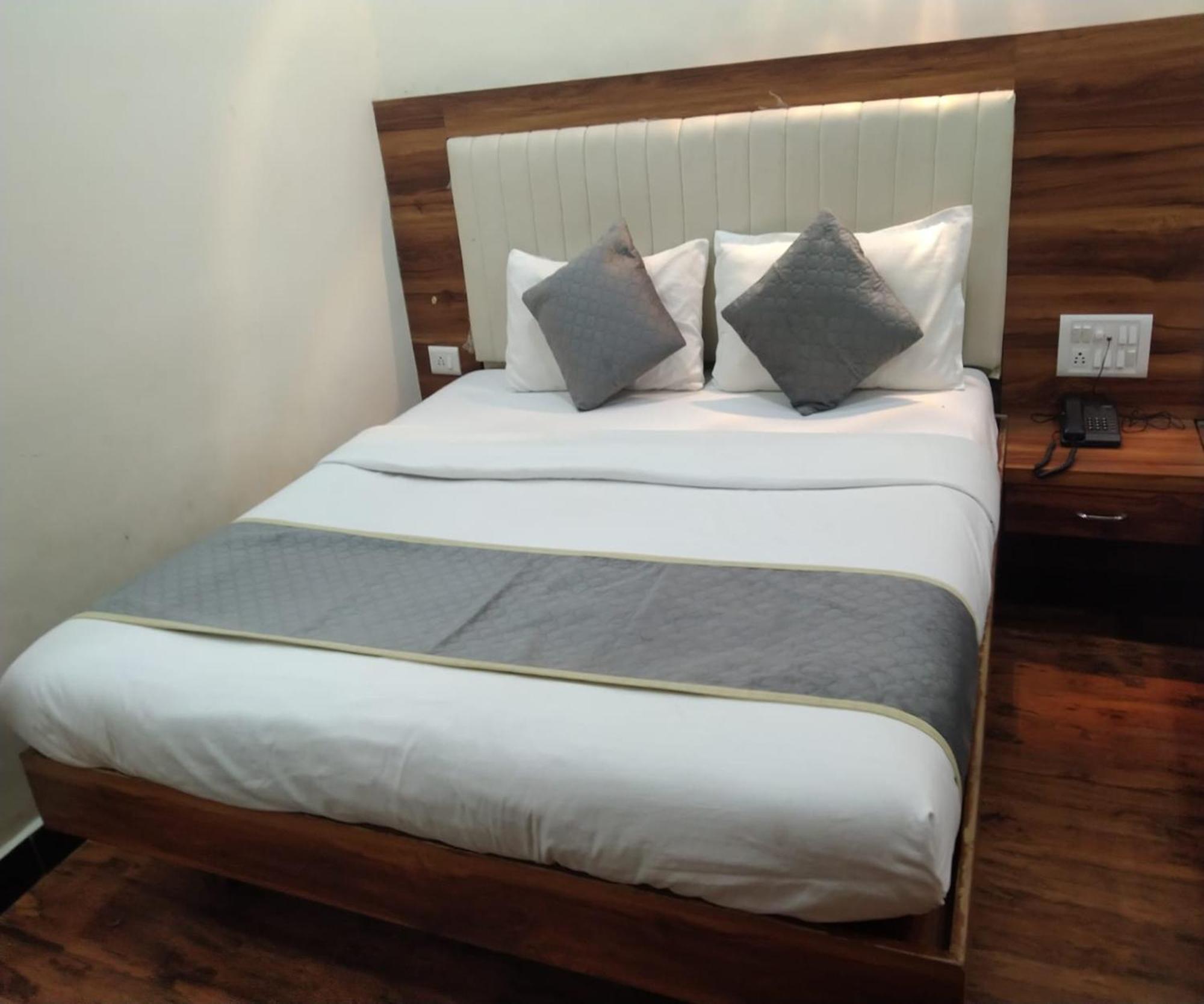 Hotel Air View Near Airport Mumbai Bagian luar foto