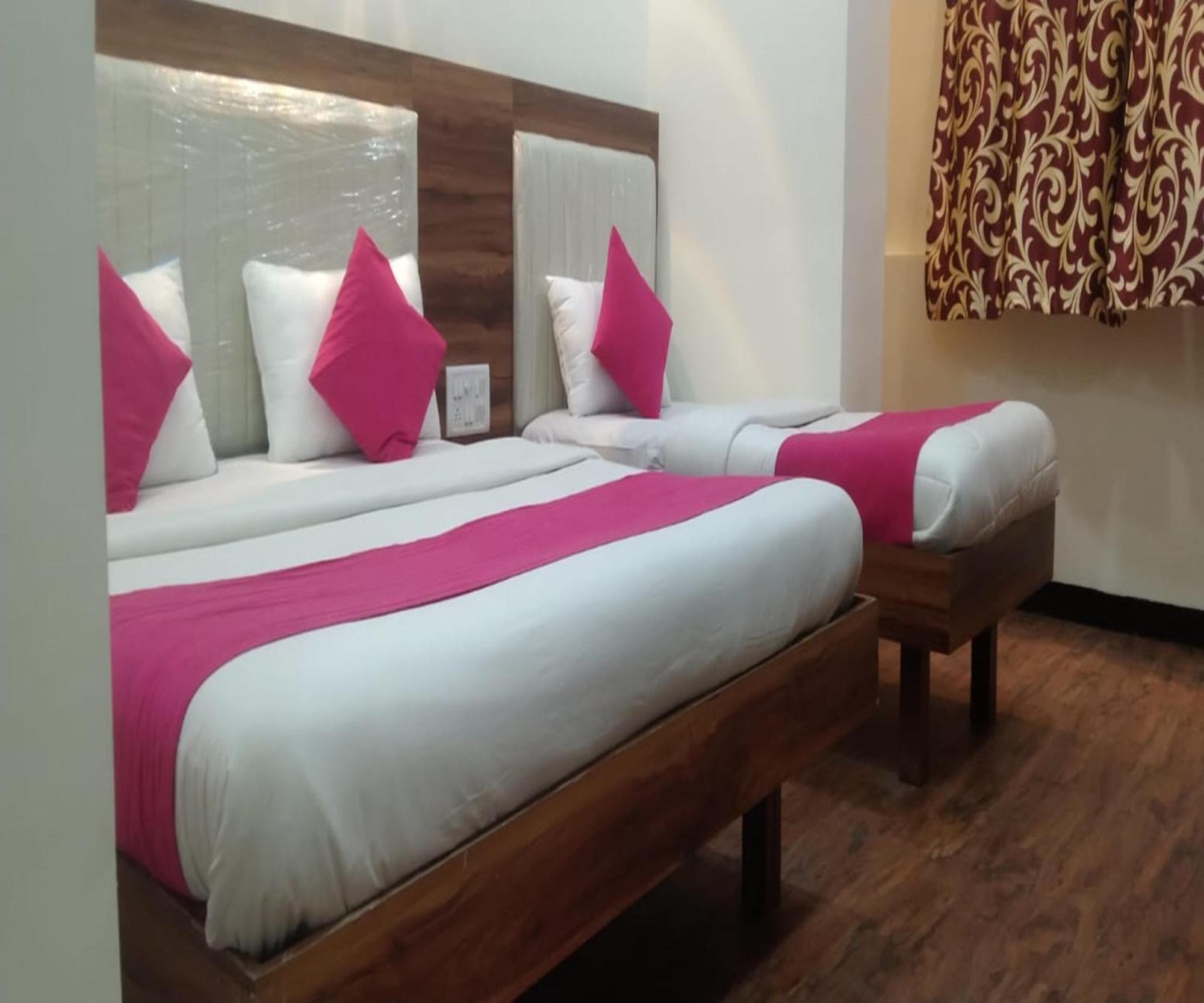 Hotel Air View Near Airport Mumbai Bagian luar foto