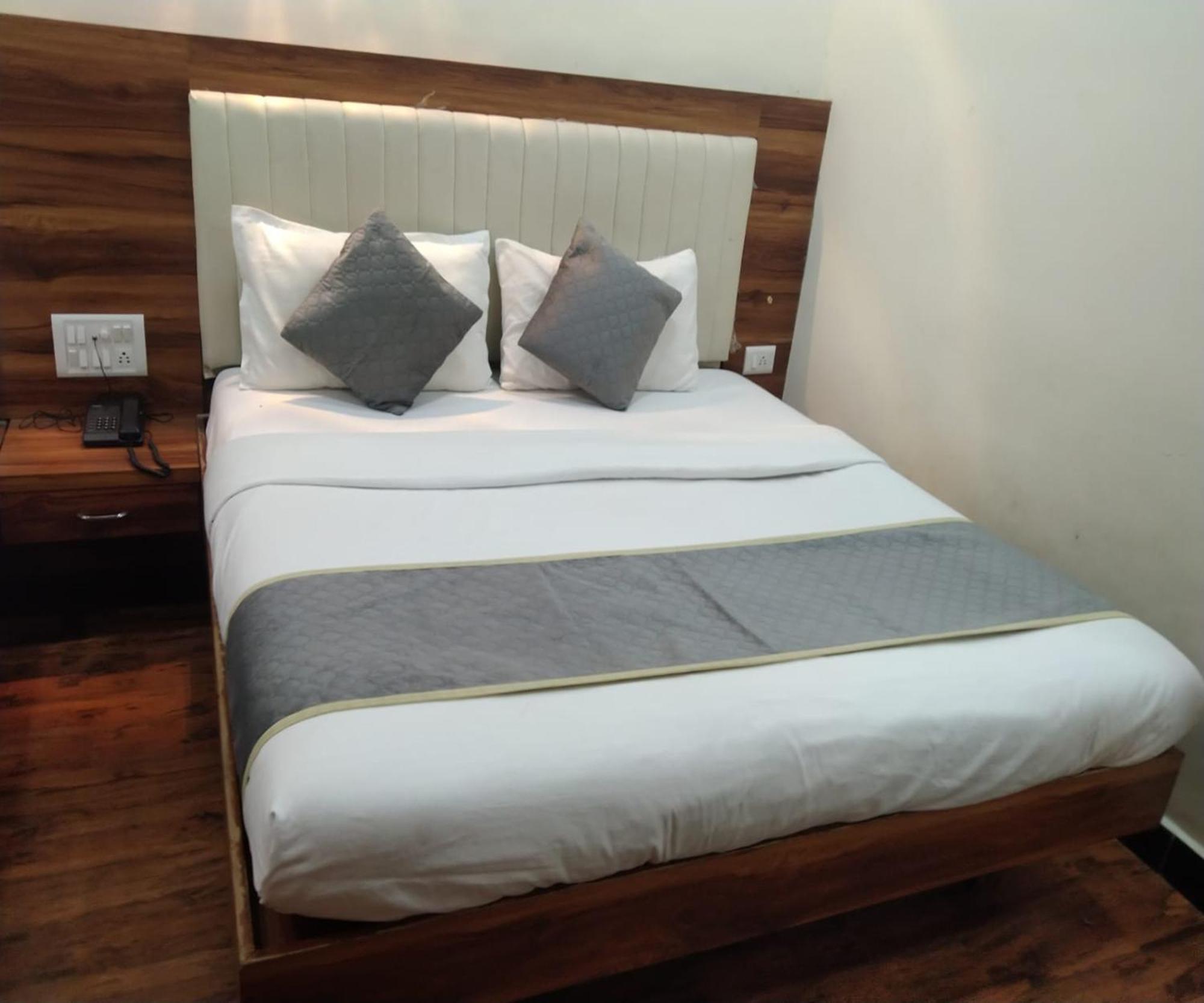 Hotel Air View Near Airport Mumbai Bagian luar foto