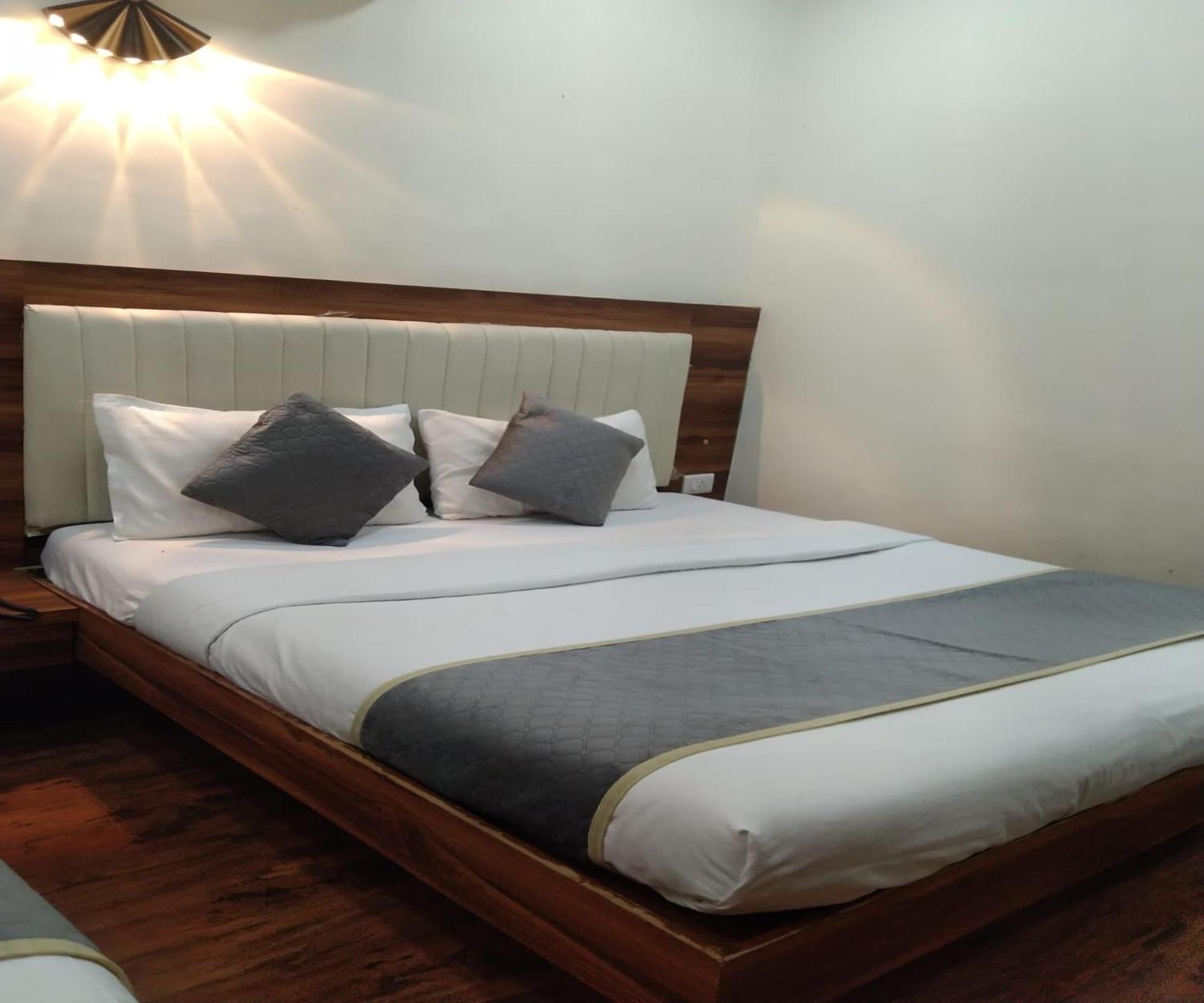 Hotel Air View Near Airport Mumbai Bagian luar foto